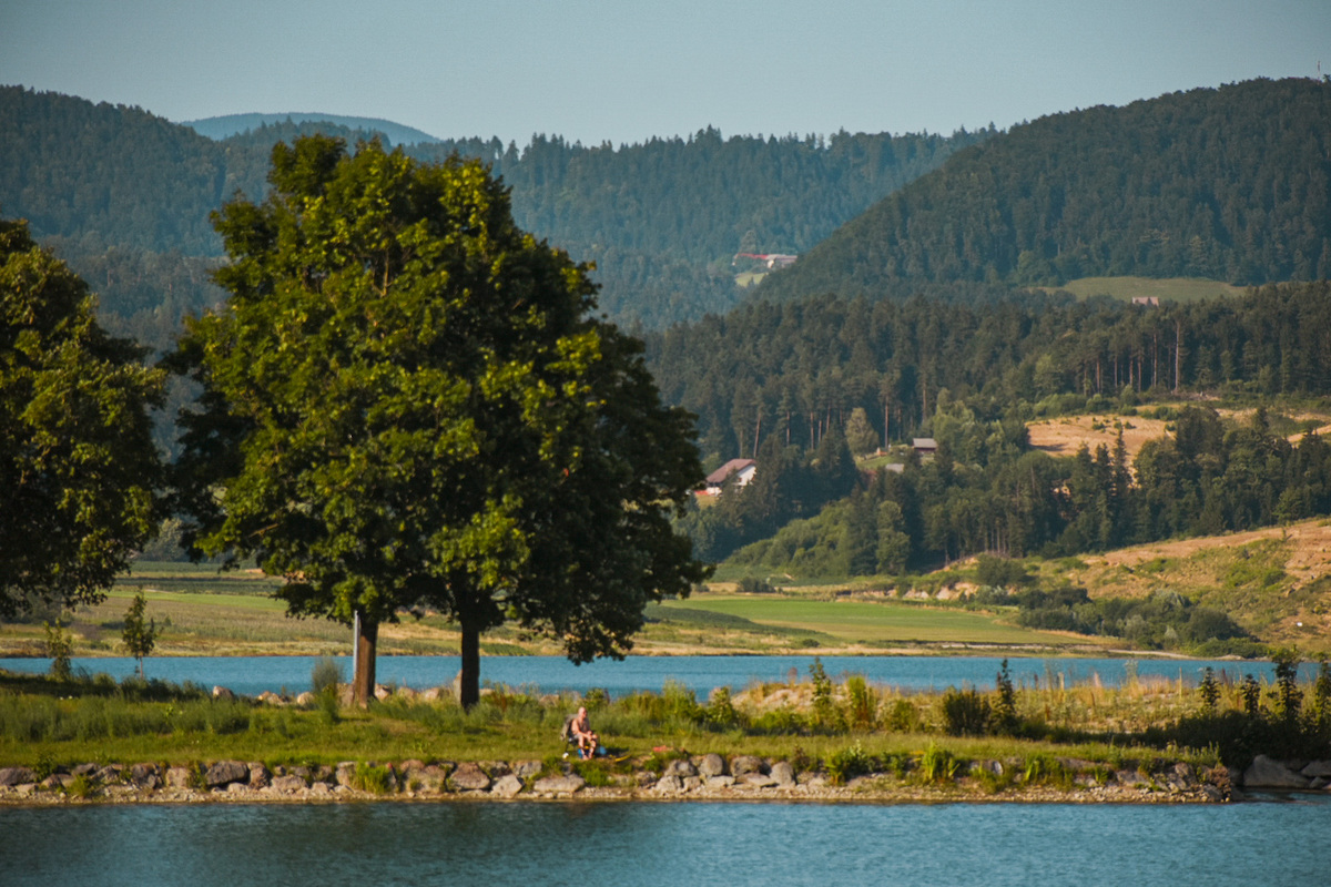 Objavljena so stališča do pripomb DPN za plavajočo sončno elektrarno Družmirje
