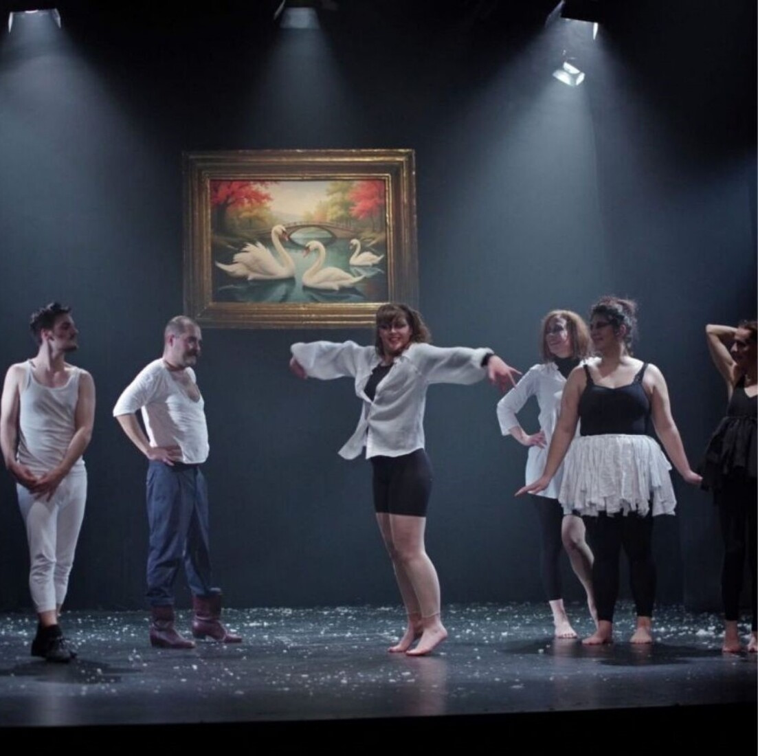 Labodenje po jezeru, abonmajska predstava v izvedbi plesne skupine Hlodi, KUD Franc Kotar Trzin