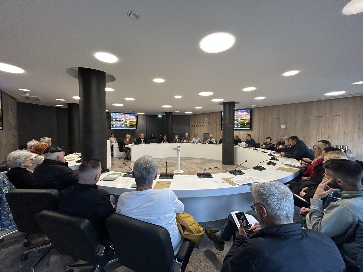 Podpis pogodb za nadomestitveno gradnjo – pomemben korak v popoplavni obnovi Šoštanja