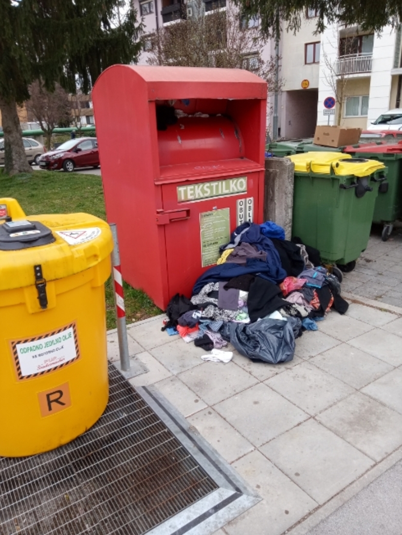 Pospravljamo omare - 9. maja akcija zbiranja oblačil